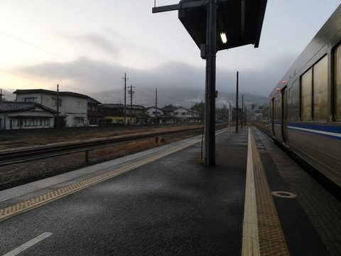 山陰本線轉乘月台的冷空氣